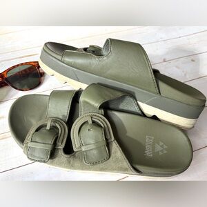 Cougar leather sandals